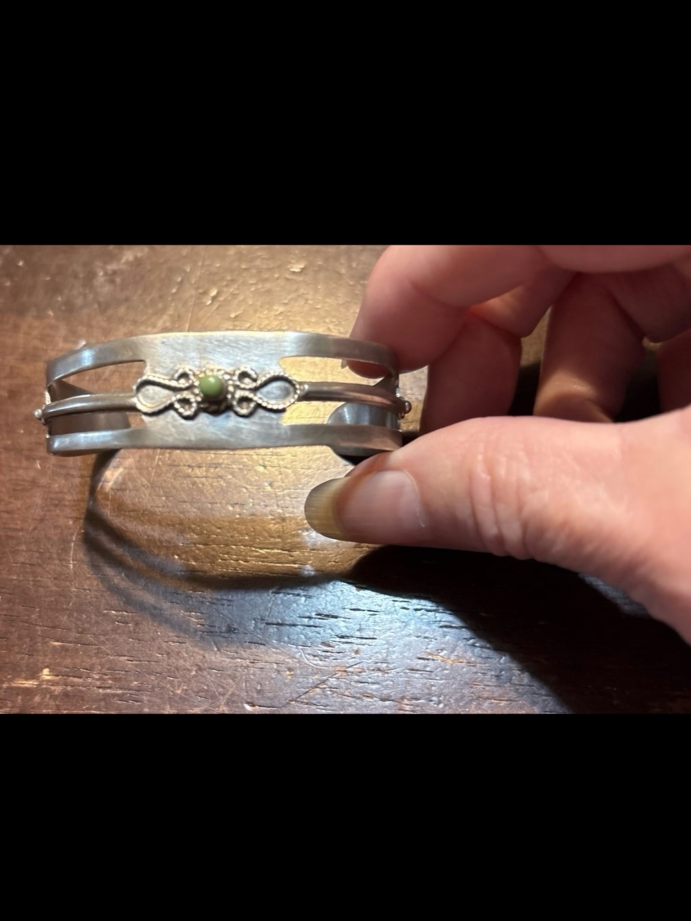 vintage .925 Sterling Silver Green Stone Cuff Bracelet native american made